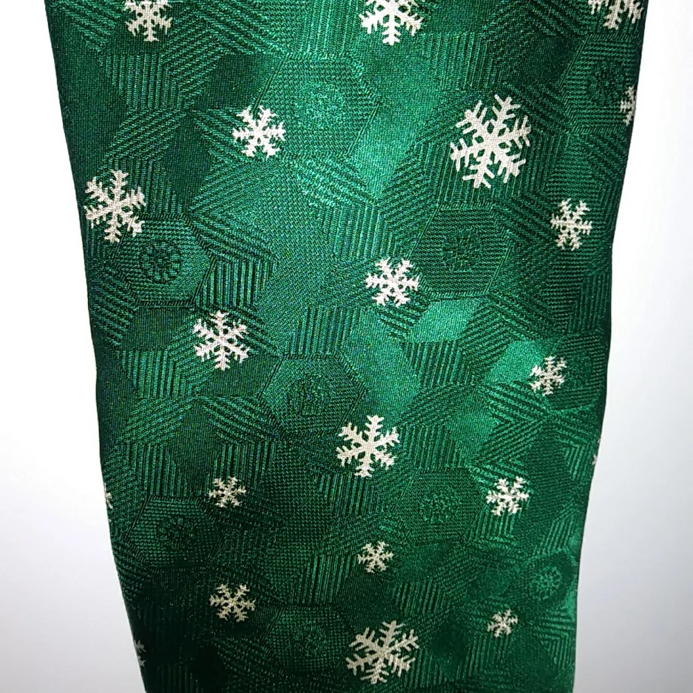 Debbie Mumm necktie NWOT